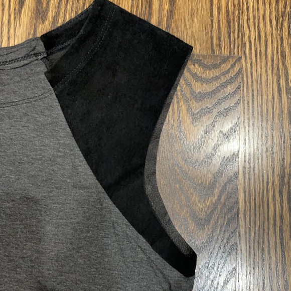 NWOT Bailey 44 suede and jersey t shirt. Size small new without tags - Picture 3 of 5